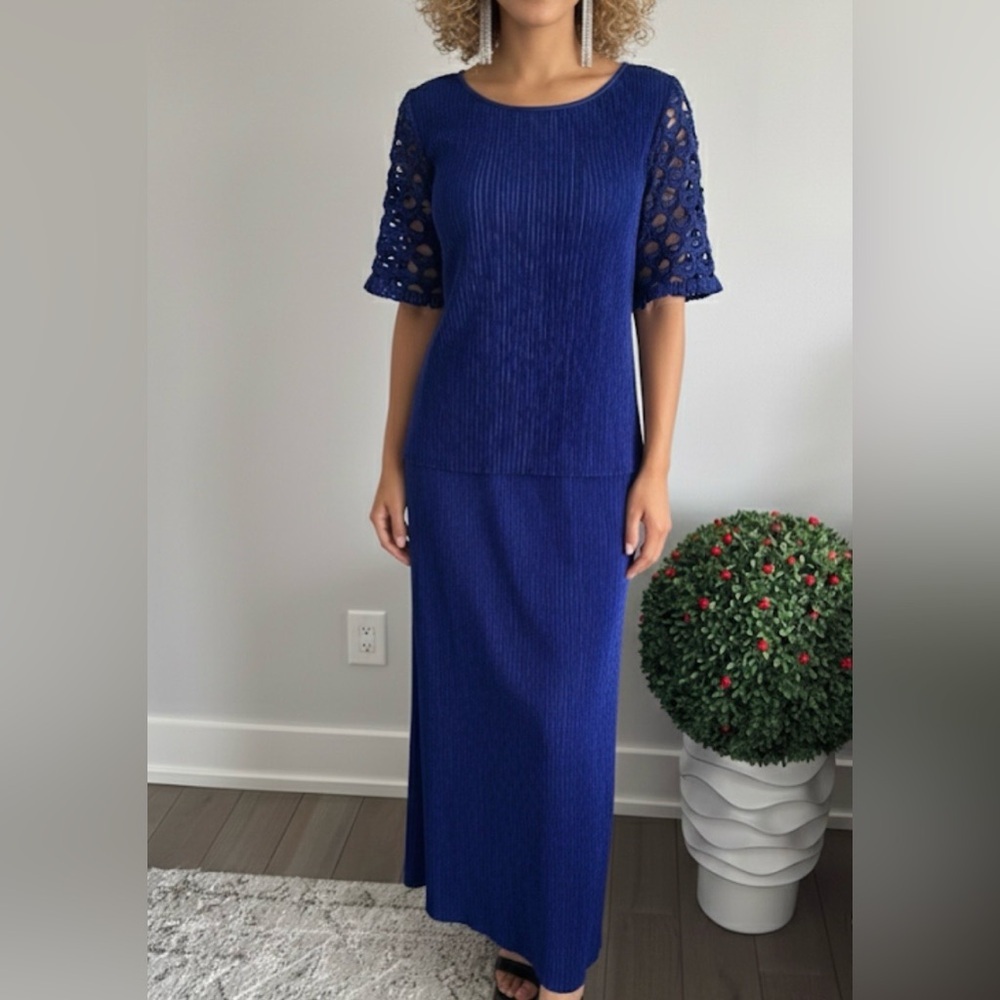 Cattiva Chic Navy Lace Sleeve Maxi Dress Sz 14